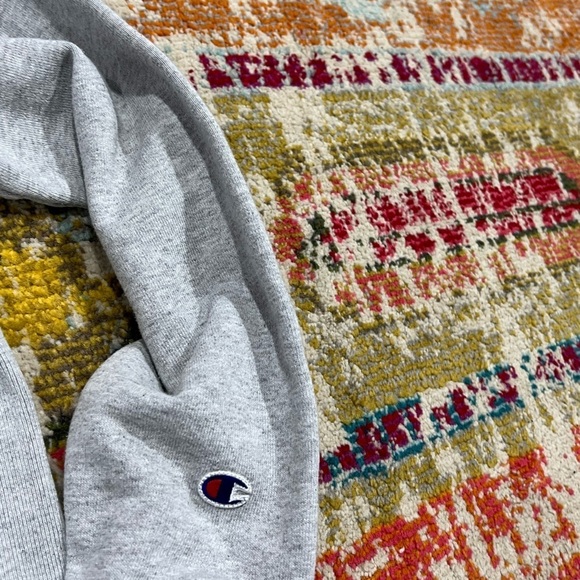 Women's Champion Gray Reverse Weave Logo Crewneck Pulloever Sweatshirt - Picture 3 of 5